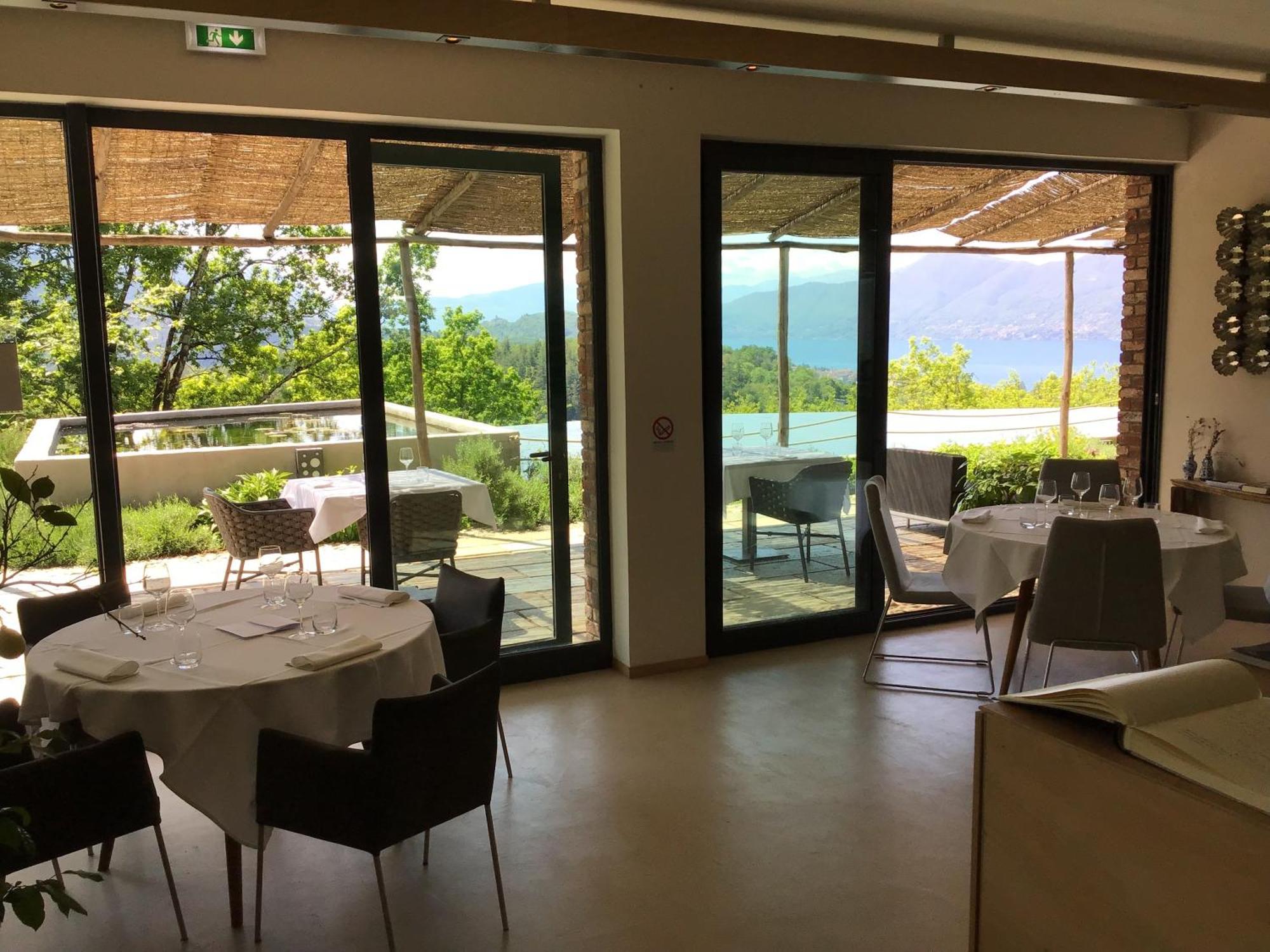 Agriturismo Voeuja Lago Maggiore Luino Exteriör bild