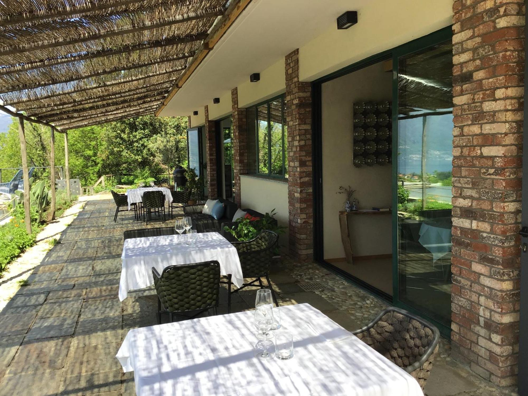 Agriturismo Voeuja Lago Maggiore Luino Exteriör bild