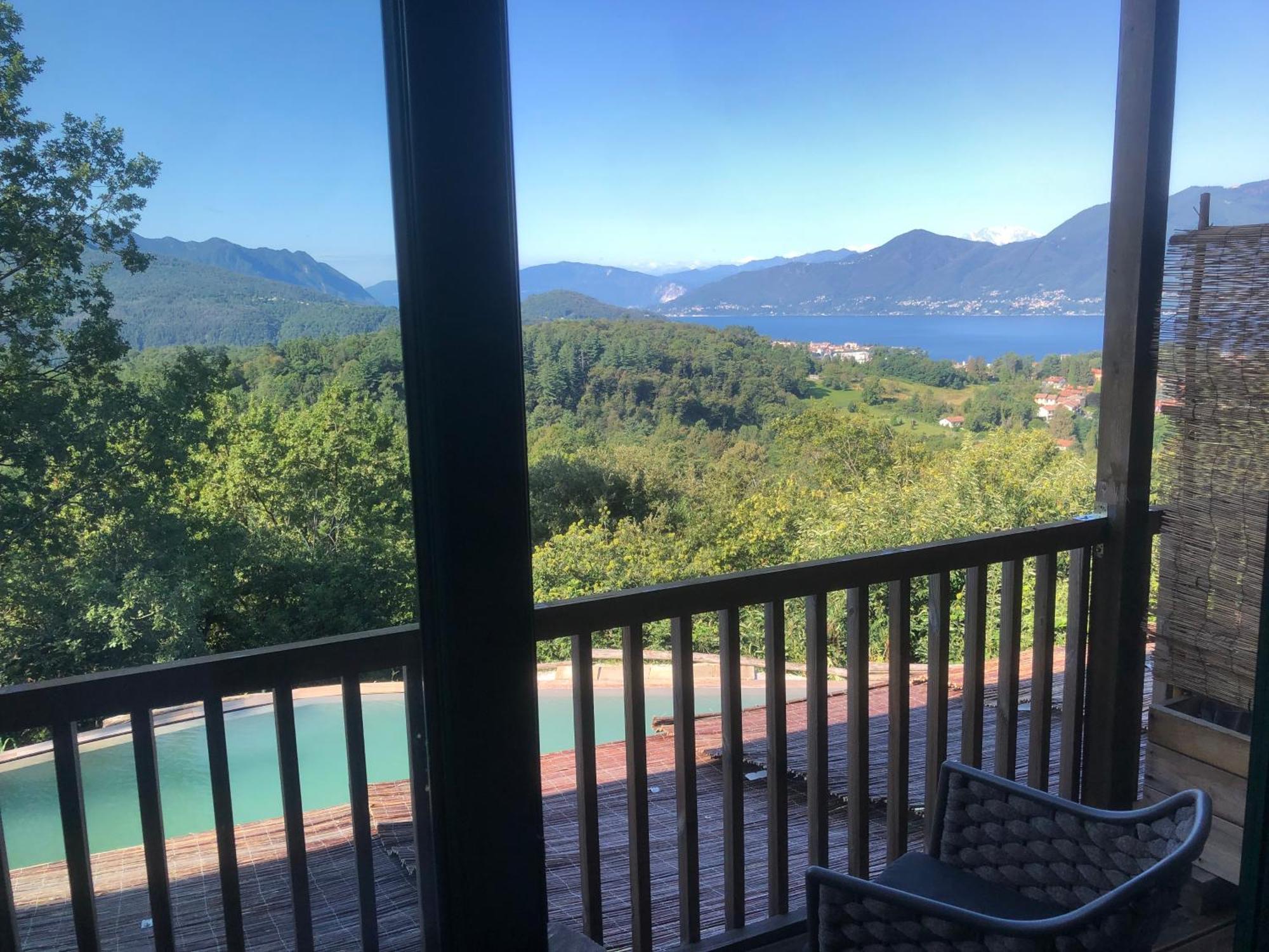 Agriturismo Voeuja Lago Maggiore Luino Exteriör bild
