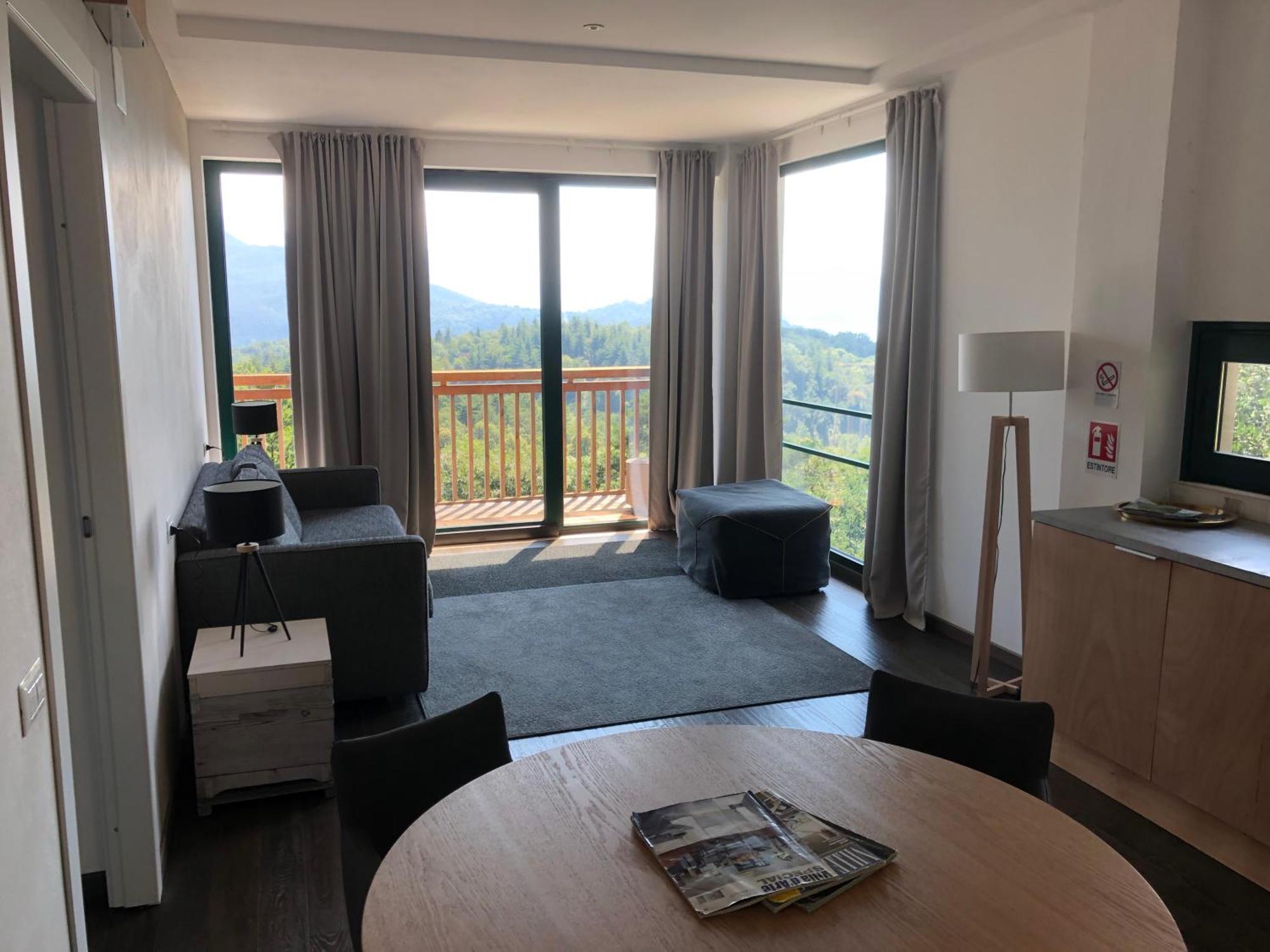Agriturismo Voeuja Lago Maggiore Luino Exteriör bild