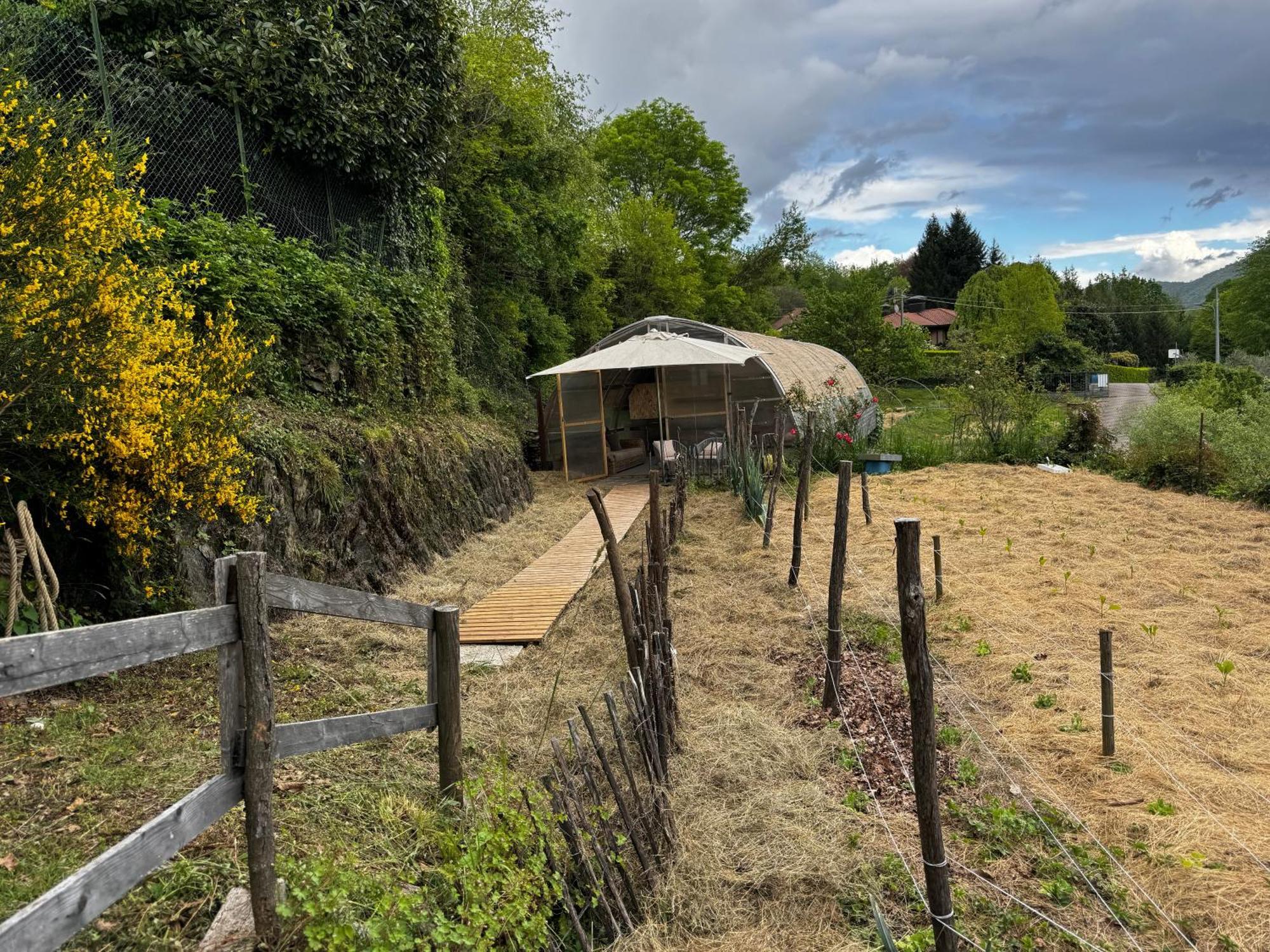 Agriturismo Voeuja Lago Maggiore Luino Exteriör bild